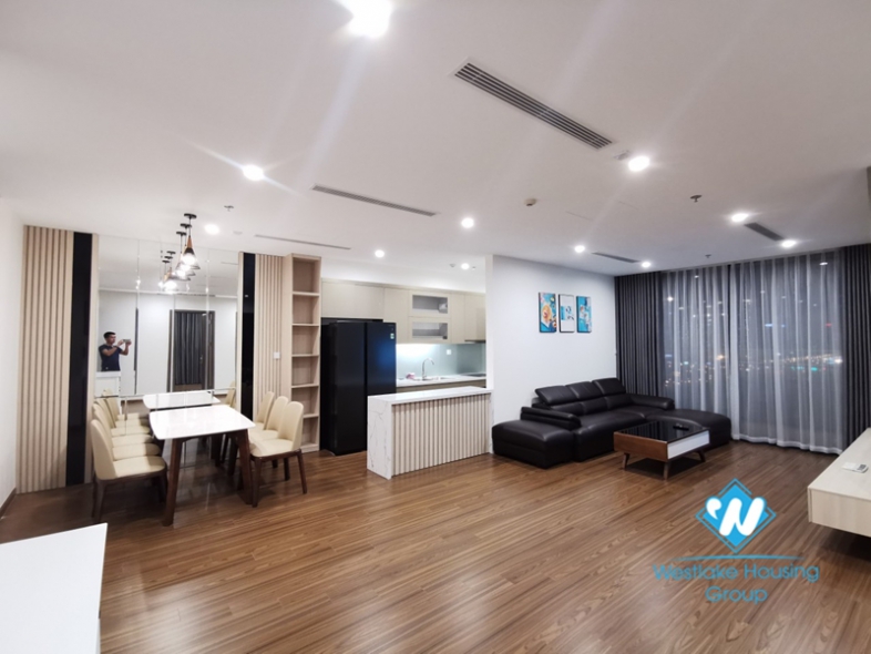 Căn hô 4 phòng ngủ  cho thuê tại W3 Vinhome Westpoint.